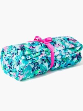 Lilly Pulitzer Fleece Throw Blanket Sea Salt Blue Barking Up The Palm Tree